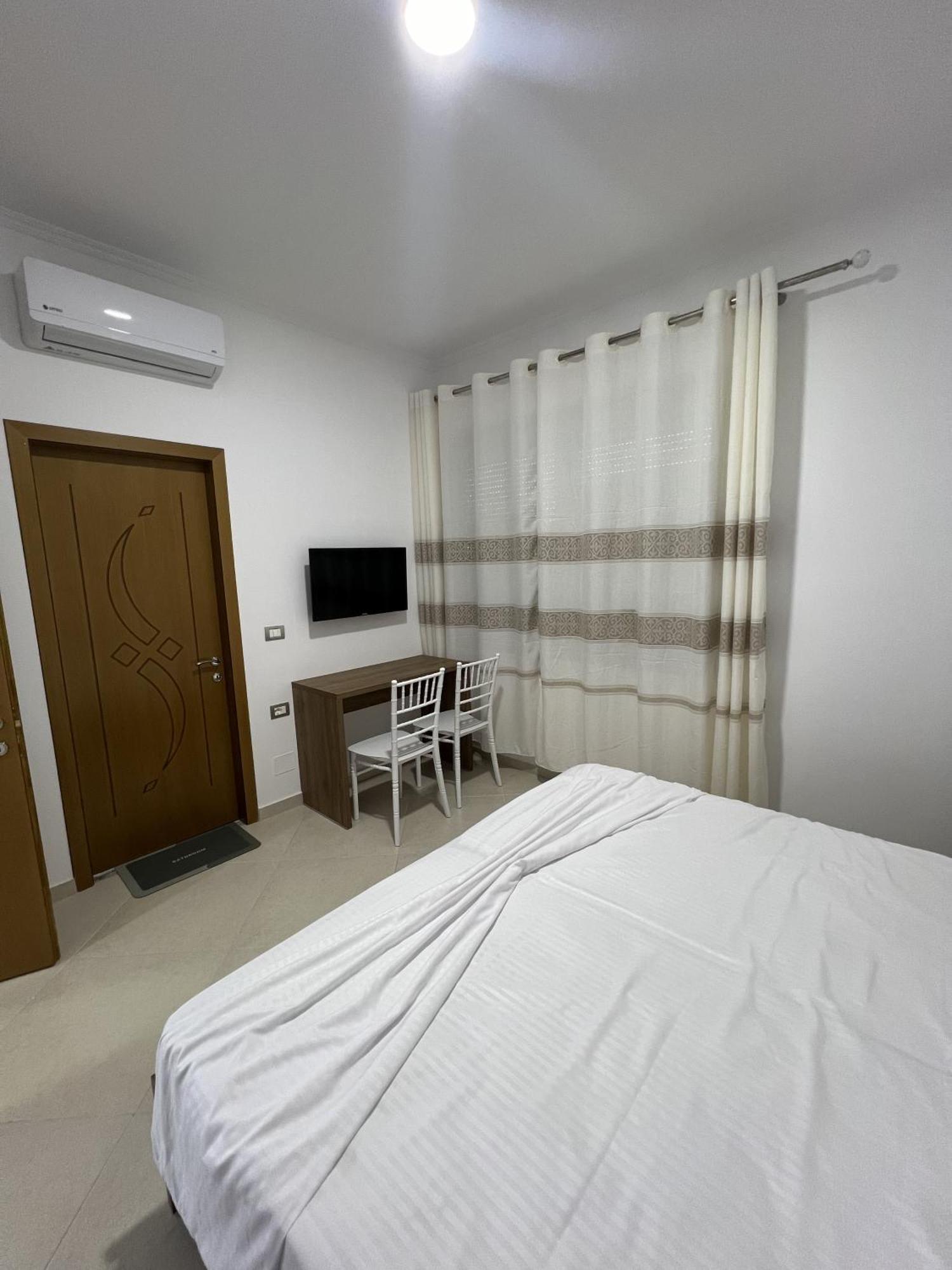 Guesthouse Osumi Μπεράτ Εξωτερικό φωτογραφία